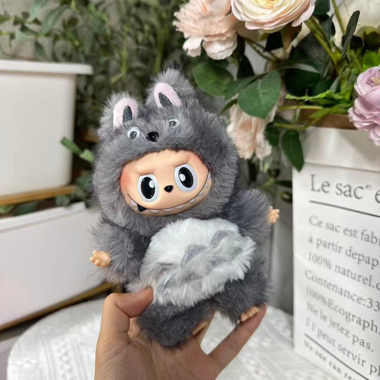【Vivi】Labubu Family (RV-1)  (arrive about 10-20 days)