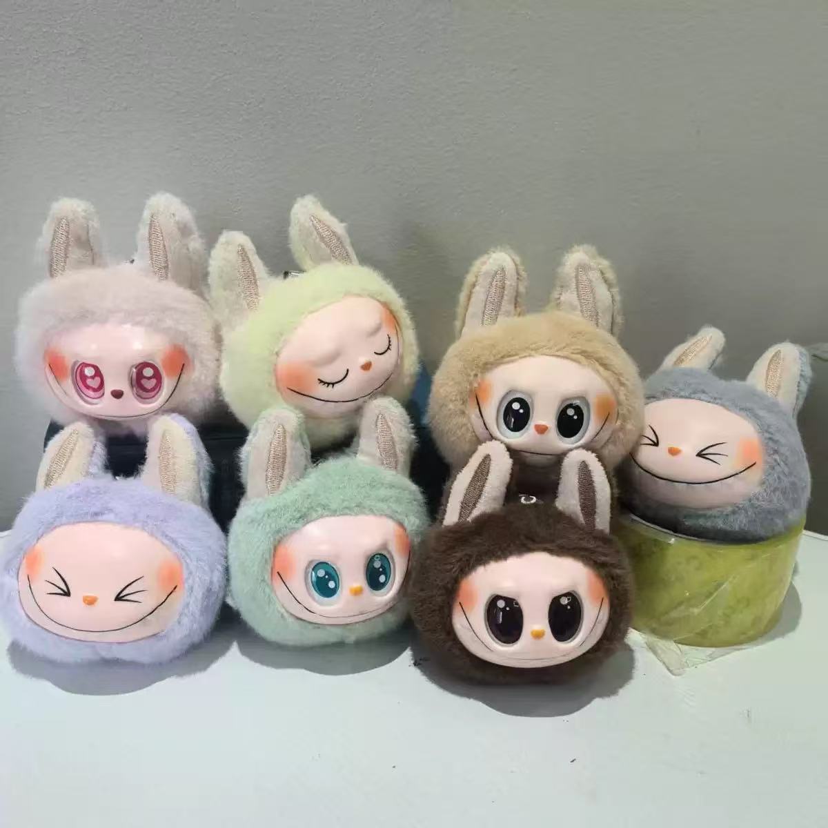 【Vivi】Labubu Family (RV-1)  (arrive about 10-20 days)