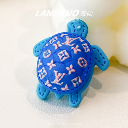 【 Vivi 】LV little turtle Carving Lucky bags (arrive about 7-12 days)