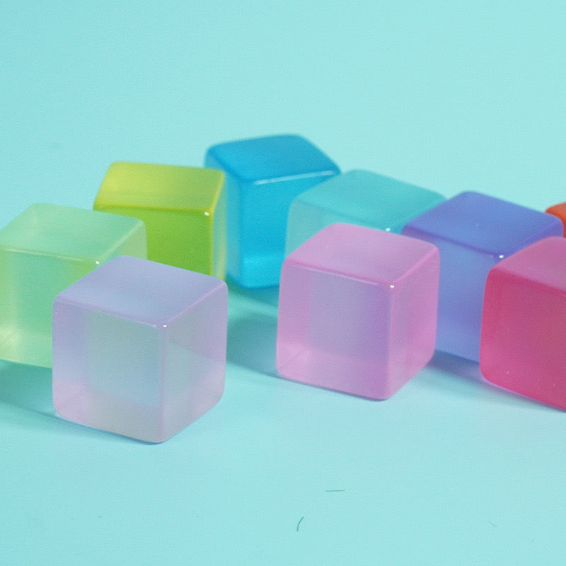 【Vivi】Non-Animal Series Carvings 10 colours card Lucky bags  (arrive about 7-12 days)